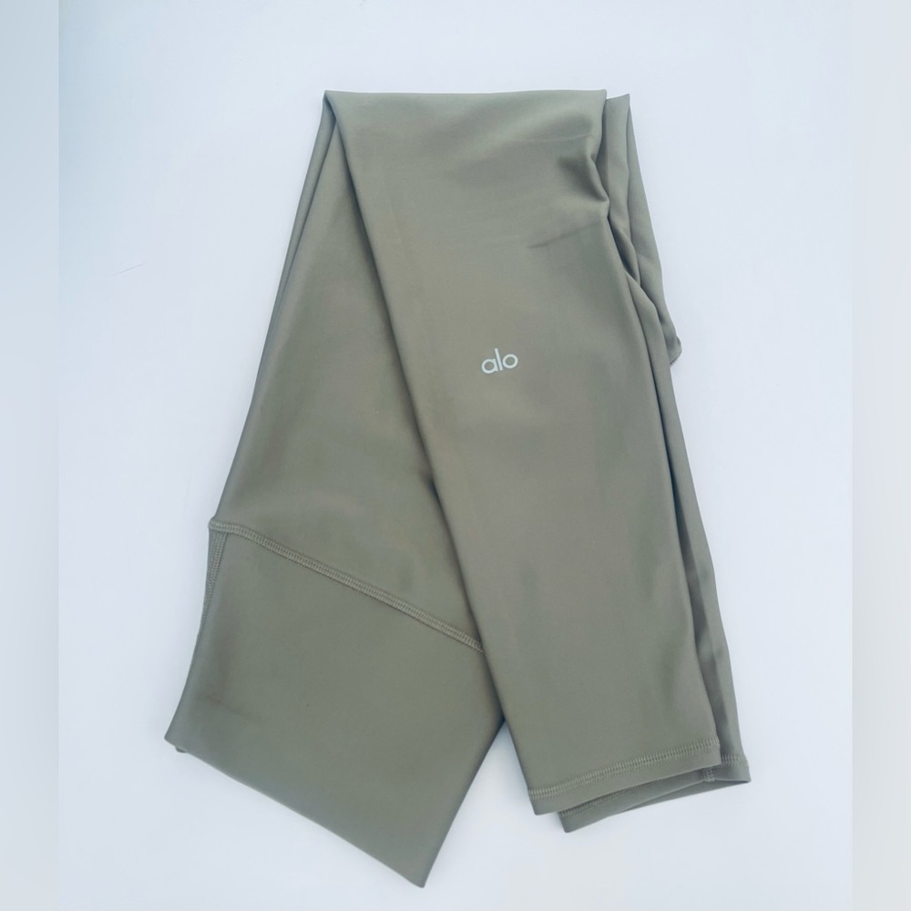 ALO Yoga High-Waist Airlift Legging